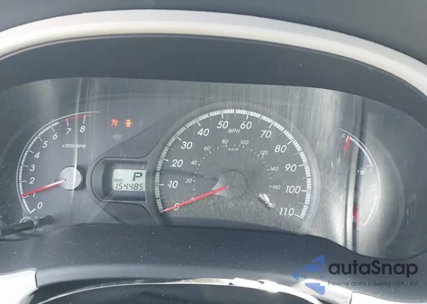 2013 Toyota Sienna Le V6 8 Passenger z USA, uszkodzony, nr VIN 5TDKK3DC8DS322915